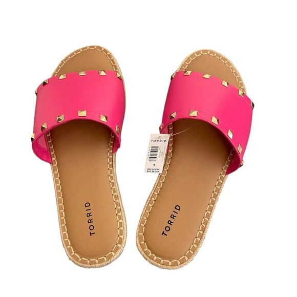 Torrid Hot Pink Studded Slides Size 9 NWT - Picture 3 of 5